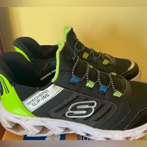 Boys Size 4 Slip on Skechers